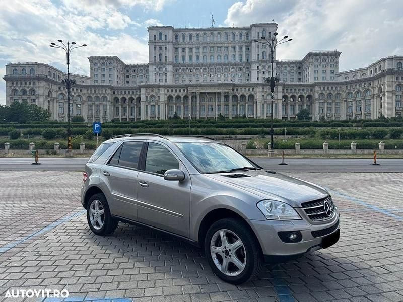 Bej Utilizat 2007 Mercedes ML320 SUV | 8.500 EUR (Preț OK) - Imagine 1/4