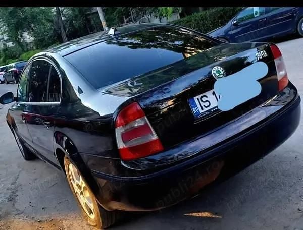 Second-hand Skoda Superb 135 CP (99 kW) 2007 Berlinǎ