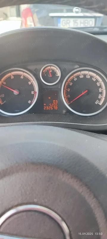 Second-hand Opel Corsa 70 CP (51 kW) 2011 Hatchback