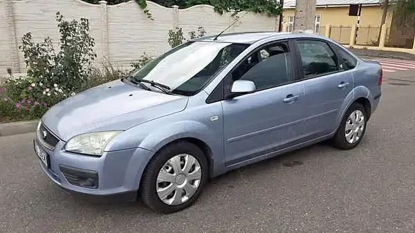 Utilizat 2005 Ford Focus Ghia Berlinǎ | 1.450 EUR (Preț bun) - Imagine 1/4