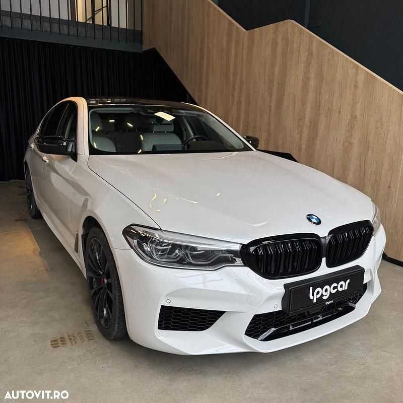 Second-hand BMW 530 265 CP (194 kW) 2019 Culoarealb Berlinǎ