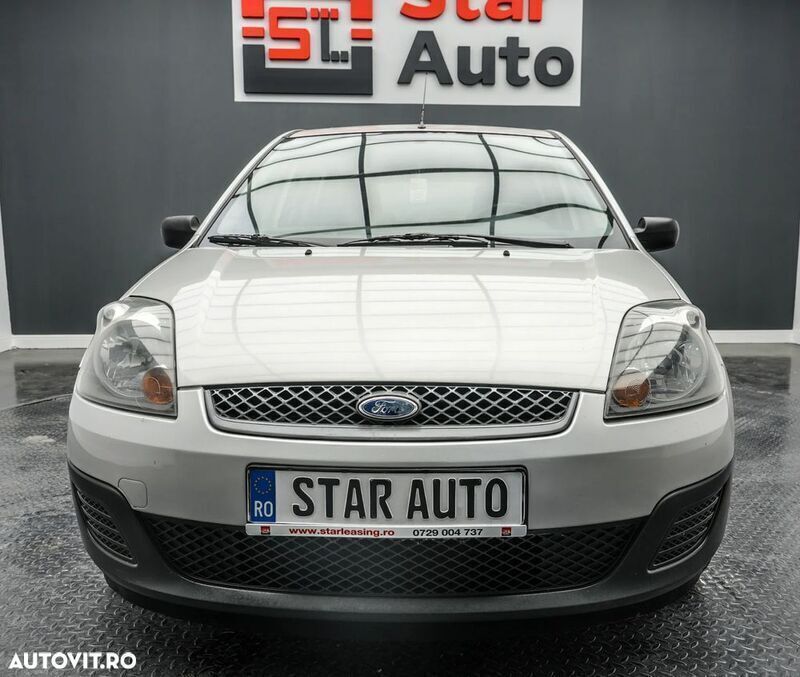Second-hand Ford Fiesta Titanium 68 CP (50 kW) 2008 Gri Hatchback