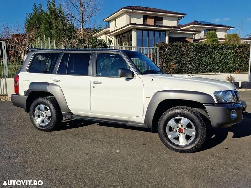 Culoarealb Utilizat 2008 Nissan Patrol SUV | 25.500 EUR (Scump) - Imagine 1/4