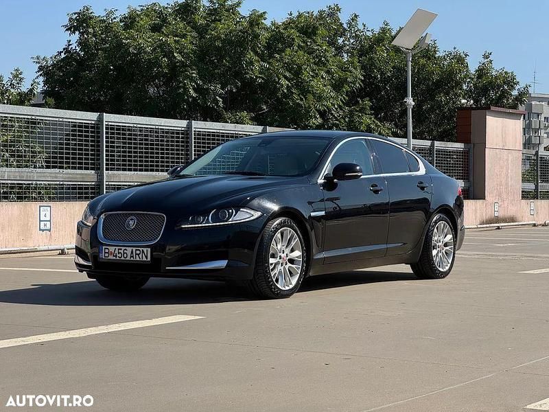 Culoarenegru Utilizat 2013 Jaguar XF Berlinǎ | 8.490 EUR (Preț OK) - Imagine 1/4