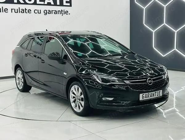 Second-hand Opel Astra Active 110 CP (80 kW) 2016 Culoarenegru Break
