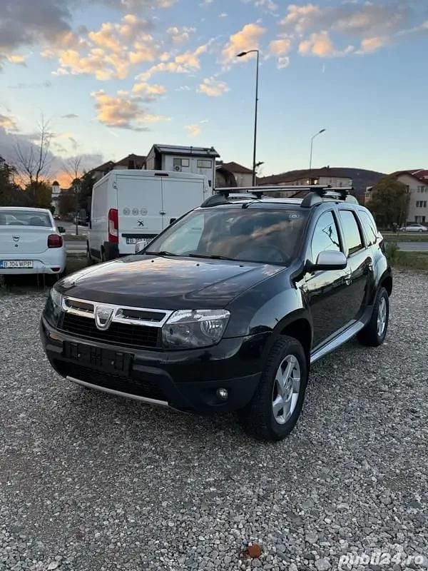 Negru Utilizat 2011 Dacia Duster SUV | 6.250 EUR (Preț OK) - Imagine 1/4