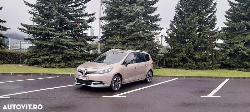 Culoareargint Utilizat 2015 Renault Grand Scénic III Bose Edition Monovolum | 6.490 EUR (Preț OK) - Imagine 1/4