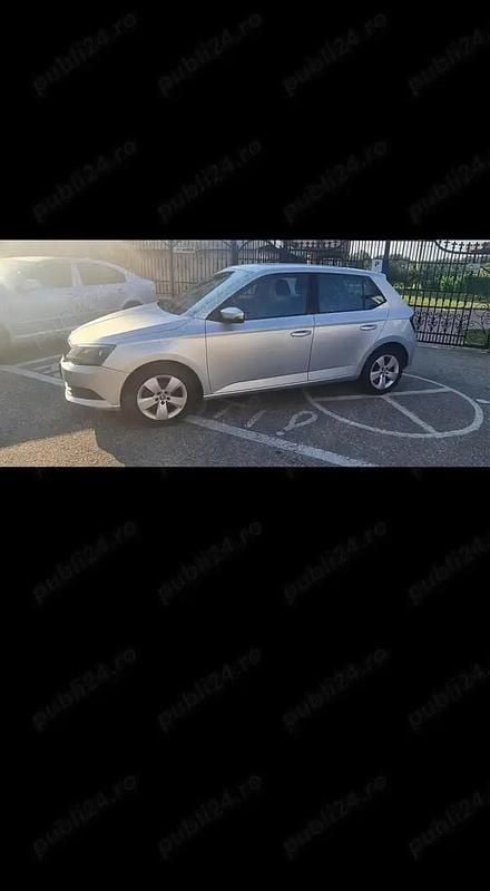 Utilizat 2016 Skoda Fabia Berlinǎ | 7.350 EUR - Imagine 1/4