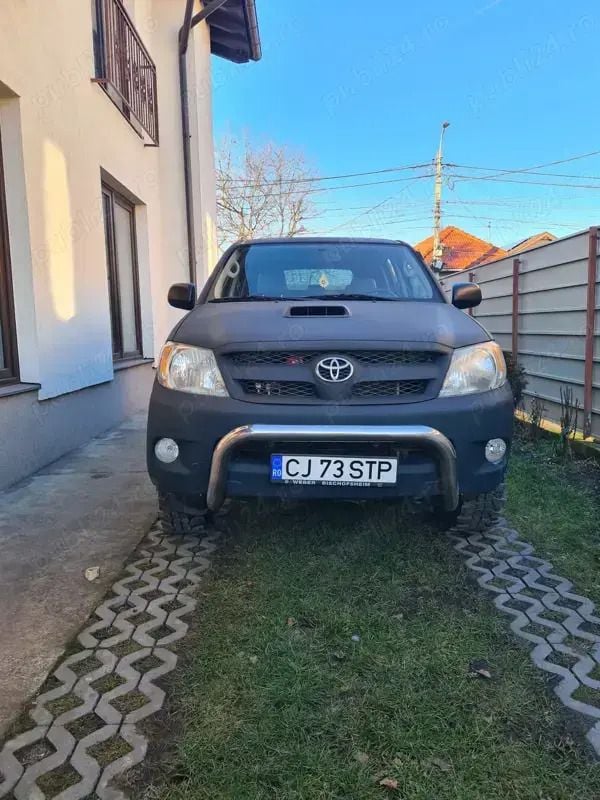 Verde Utilizat 2008 Toyota HiLux Pickup | 14.000 EUR (Super Preț) - Imagine 1/4