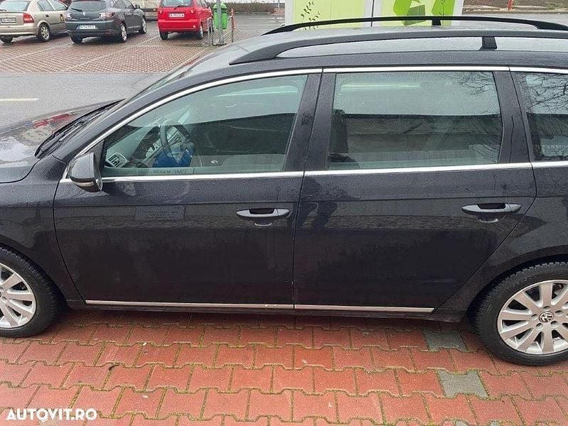 Second-hand VW Passat Comfortline 140 CP (102 kW) 2011 Culoarenegru Break