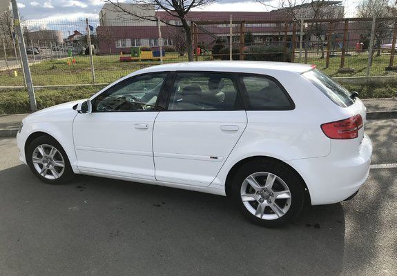 Second-hand Audi A3 Sport 102 CP (75 kW) 2011 Alb Hatchback
