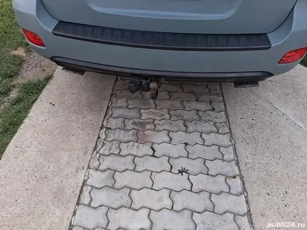 Gri Utilizat 2007 Hyundai Santa Fe SUV | 5.800 EUR - Imagine 1/4