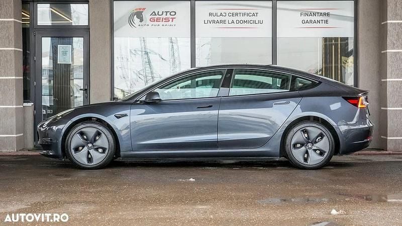 Second-hand Tesla Model 3 324 kW (441 CP) 2021 Culoaregri Berlinǎ