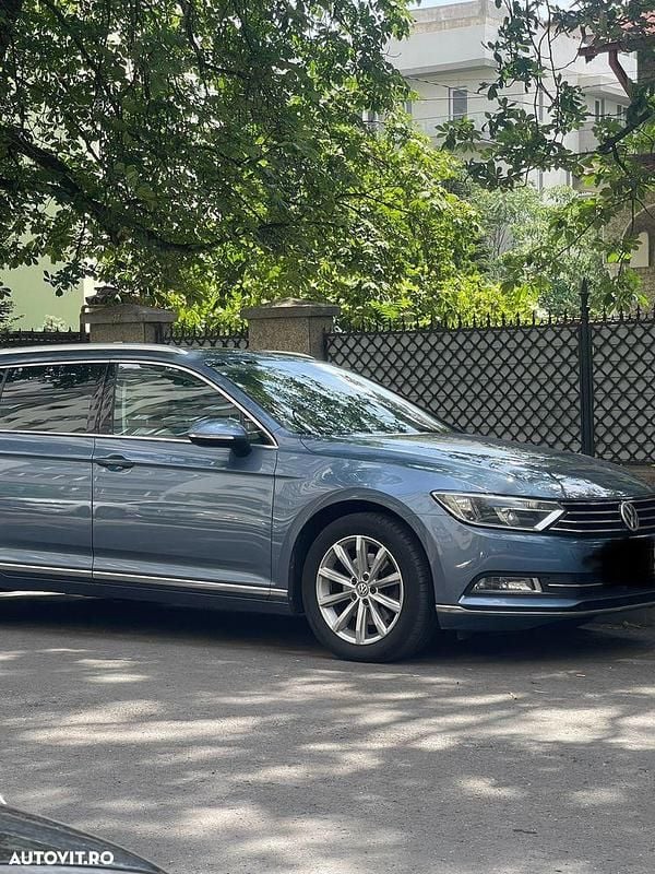 Culoarealbastru Utilizat 2015 VW Passat Highline Break | 15.500 EUR (Scump) - Imagine 1/4