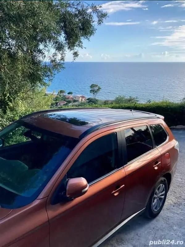 Second-hand Mitsubishi Outlander 150 CP (110 kW) 2014 Maro SUV