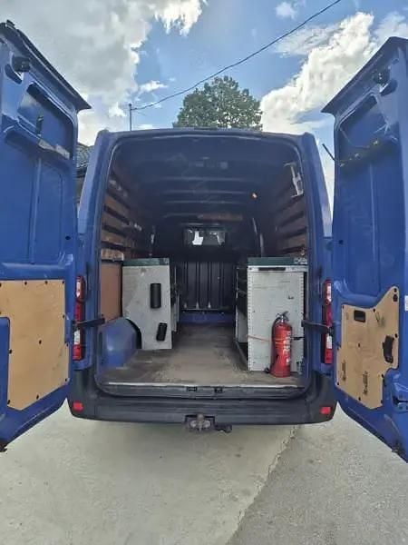 Second-hand Renault Master 92 CP (67 kW) 2016 Albastru Van