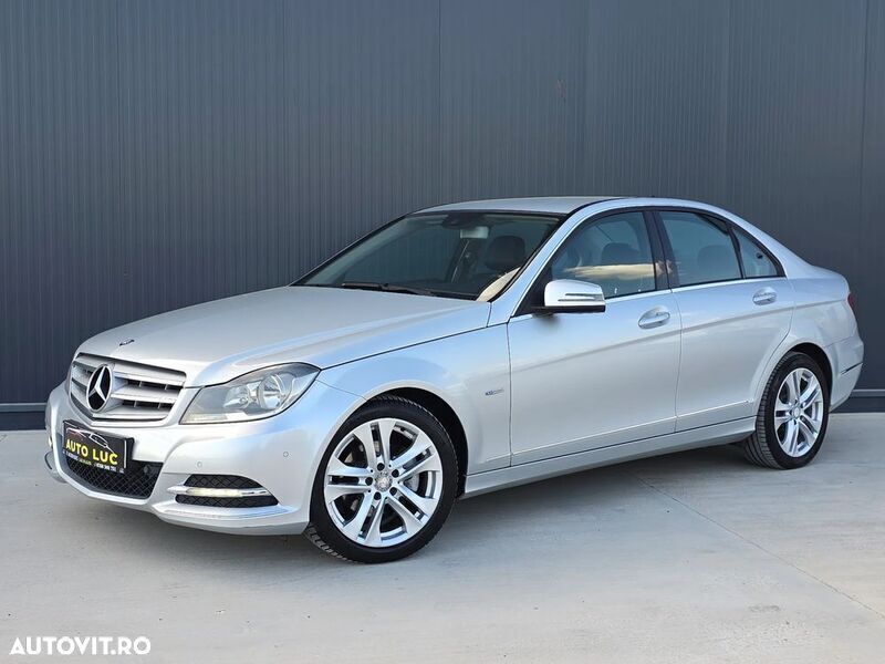 Gri Utilizat 2011 Mercedes C200 Berlinǎ | 7.650 EUR (Preț bun) - Imagine 1/4