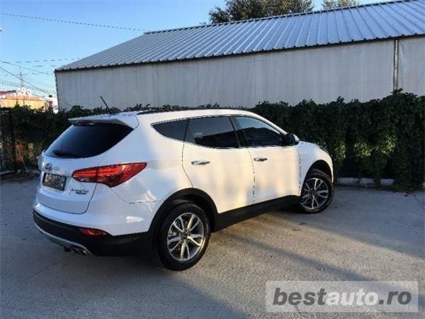 Second-hand Hyundai Santa Fe 197 CP (144 kW) 2013 Alb metalizat SUV