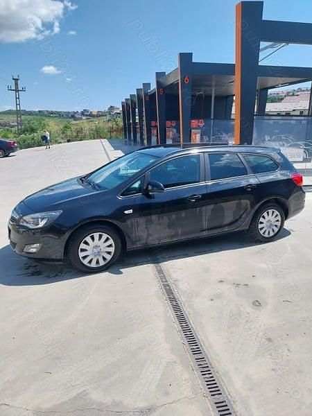 Utilizat 2012 Opel Astra Sport Break | 4.750 EUR (Preț OK) - Imagine 1/4