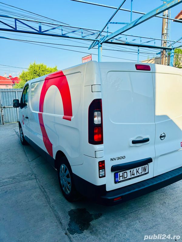 Second-hand Renault Trafic 95 CP (69 kW) 2018 Alb Monovolum