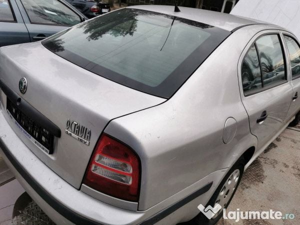 Second-hand Skoda Octavia 75 CP (55 kW) 2004 Argintiu metalizat Berlinǎ