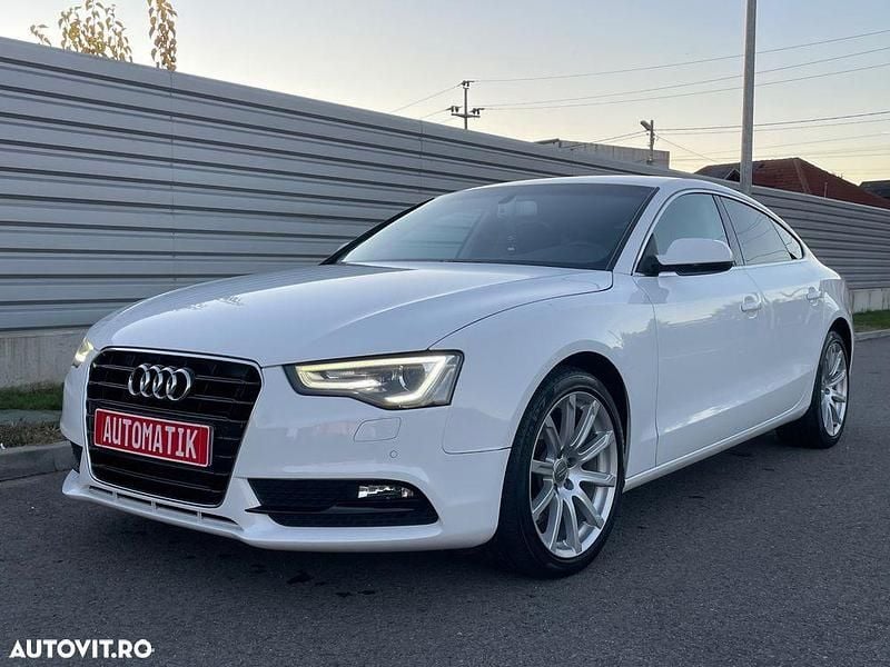 Culoarealb Utilizat 2014 Audi A5 Exclusive Coupe | 12.290 EUR (Super Preț) - Imagine 1/4