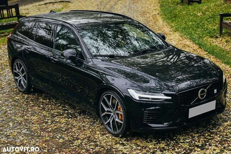 Culoarenegru Utilizat 2021 Volvo V60 Break | 39.550 EUR - Imagine 1/4