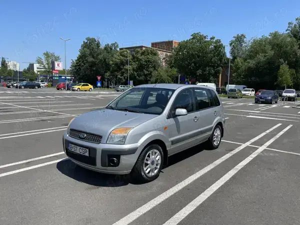Gri Utilizat 2007 Ford Fusion Hatchback | 3.200 EUR (Preț OK) - Imagine 1/4
