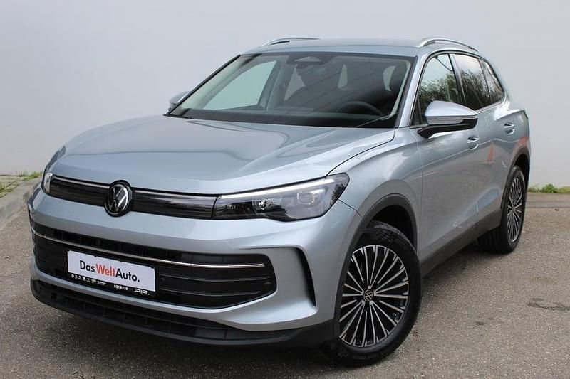 Gri mediu normal Utilizat 2025 VW Tiguan Advance SUV | 36.500 EUR (Scump) - Imagine 1/4