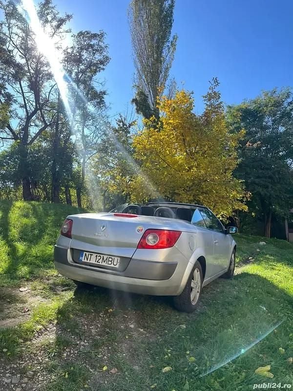 Gri Utilizat 2005 Renault Mégane II Cabrio | 1.500 EUR (Preț bun) - Imagine 1/4