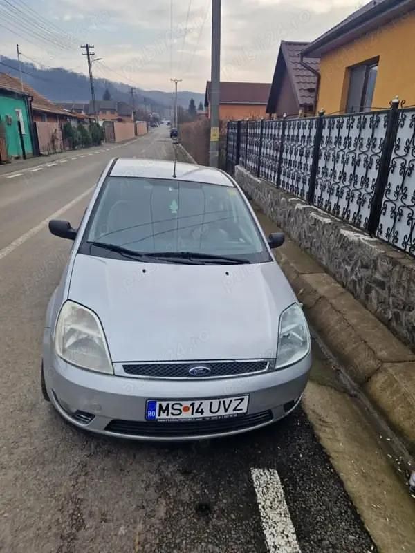 Second-hand Ford Fiesta 56 CP (41 kW) 2004 Hatchback
