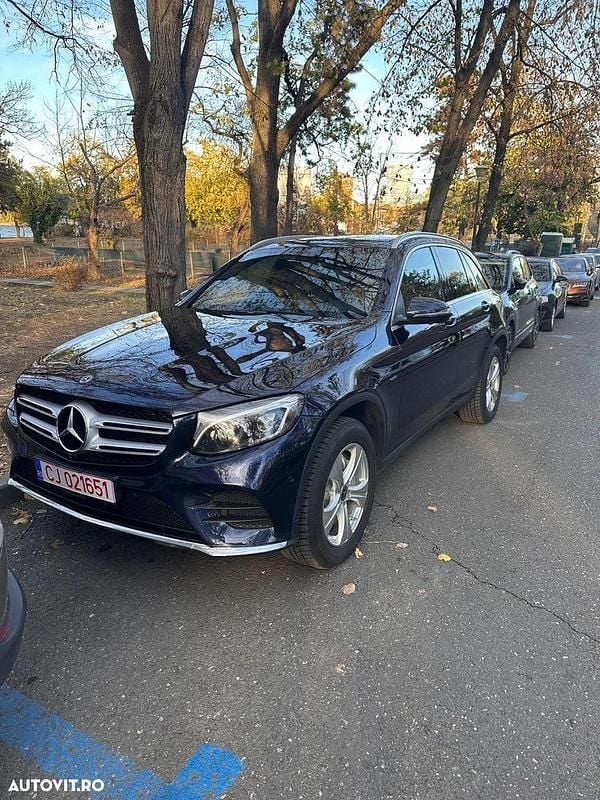 Second-hand Mercedes GLC350 320 CP (235 kW) 2017 Culoarealbastru SUV