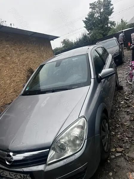 Utilizat 2004 Opel Astra Hatchback | 4.000 EUR - Imagine 1/4