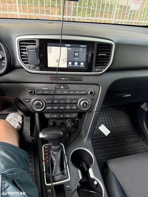 Second-hand Kia Sportage Classic 177 CP (130 kW) 2019 Culoaregalbeuriu SUV