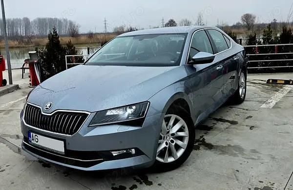 Second-hand Skoda Superb 150 CP (110 kW) 2016 Argintiu Berlinǎ