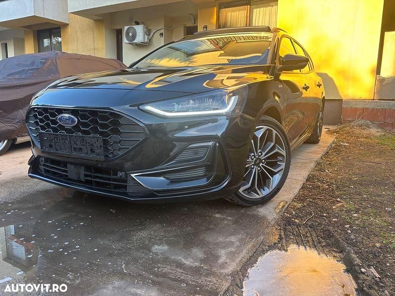 Second-hand Ford Focus ST-Line X 125 CP (91 kW) 2022 Culoarenegru Break