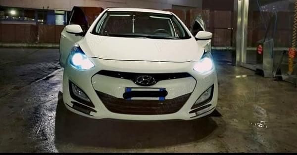 Alb Utilizat 2014 Hyundai i30 Berlinǎ | 7.900 EUR (Puțin scump) - Imagine 1/4