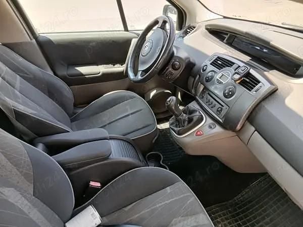 Utilizat 2004 Renault Grand Scénic II Monovolum | 800 EUR - Imagine 1/4