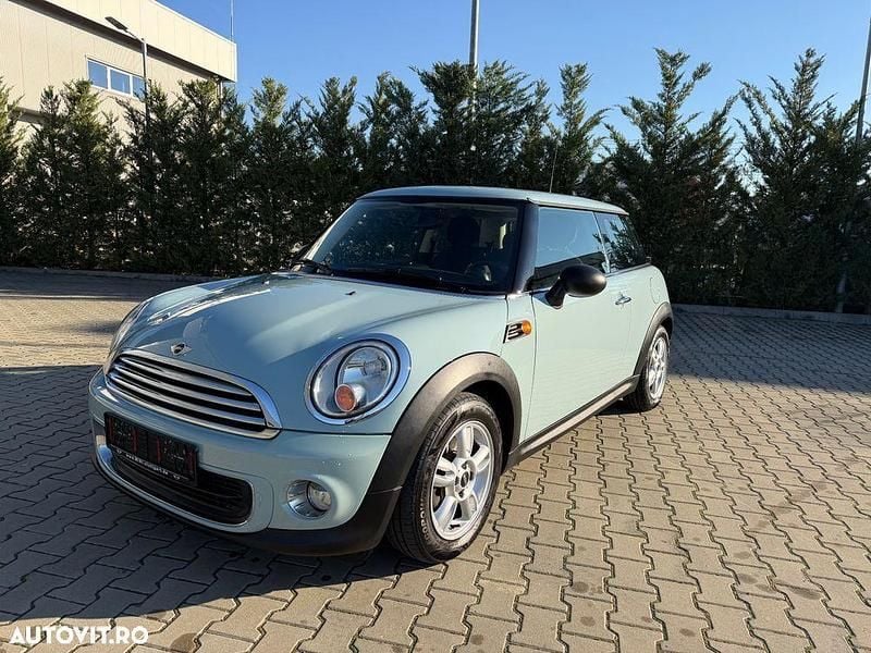 Culoarealbastru Second-hand 2013 Mini Cooper Hatchback | 6.499 EUR (Scump) - Imagine 1/4