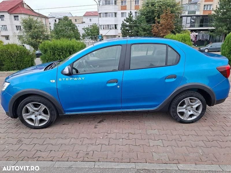 Culoarealbastru Utilizat 2020 Dacia Logan Stepway Berlinǎ | 8.000 EUR (Preț bun) - Imagine 1/4