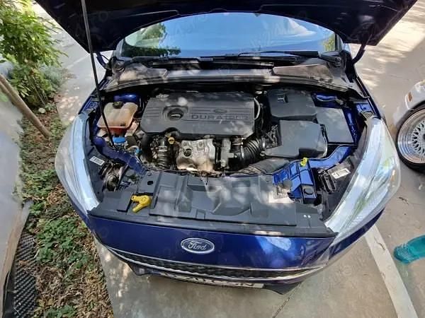 Second-hand Ford Focus 115 CP (84 kW) 2016 Albastru Hatchback