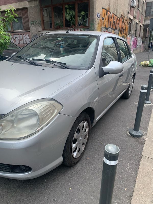 Alb Utilizat 2010 Renault Symbol II Berlinǎ | 2.100 EUR (Preț bun) - Imagine 1/4