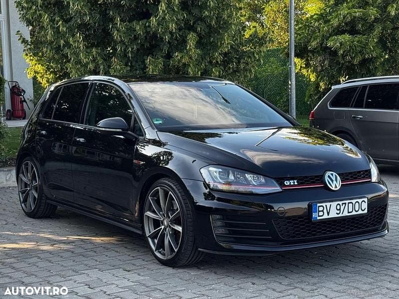 Culoarenegru Utilizat 2016 VW Golf VII GTI Hatchback | 16.450 EUR (Preț bun) - Imagine 1/4
