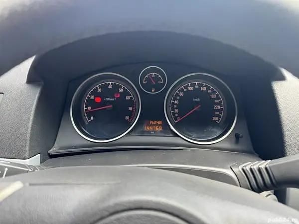 Second-hand Opel Astra 90 CP (66 kW) 2006 Albastru Hatchback