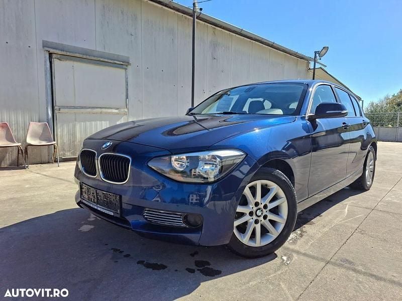 Culoarealbastru Utilizat 2012 BMW 116 Lifestyle Hatchback | 5.400 EUR (Preț OK) - Imagine 1/4