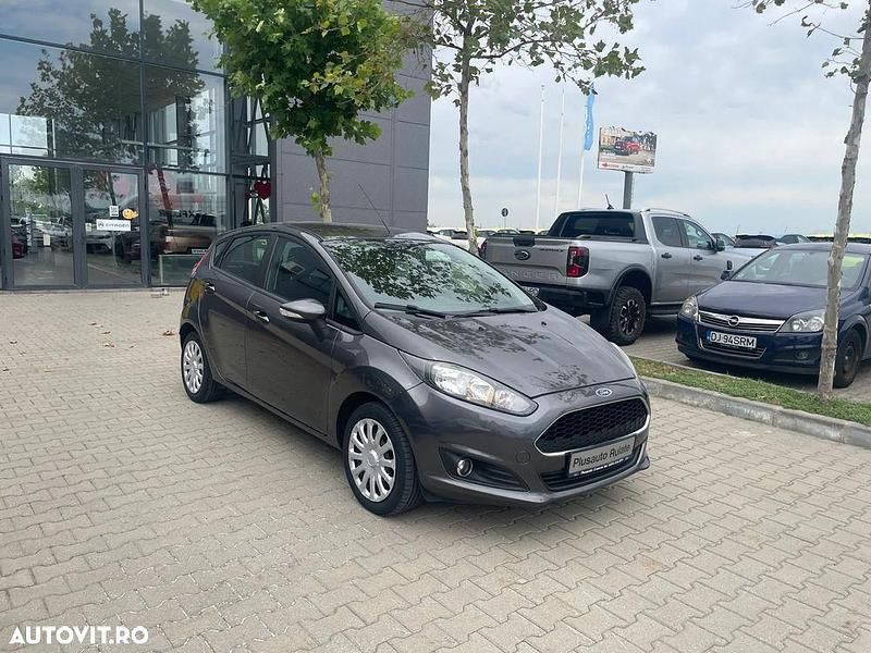 Gri Utilizat 2017 Ford Fiesta Trend Hatchback | 8.489 EUR (Preț OK) - Imagine 1/4