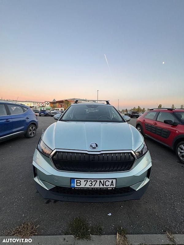 Second-hand Skoda Enyaq iV 132 kW (180 CP) 2021 Culoarealbastru SUV