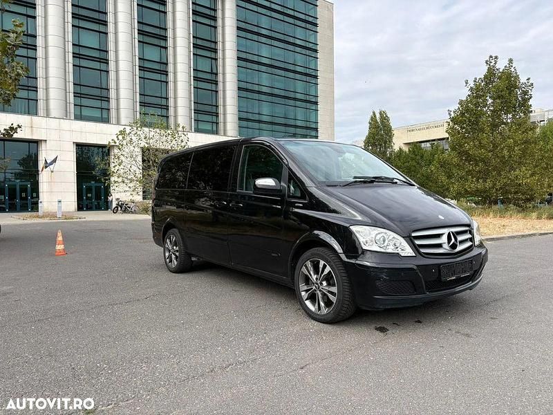 Culoarenegru Utilizat 2012 Mercedes Viano Monovolum | 13.990 EUR (Super Preț) - Imagine 1/4
