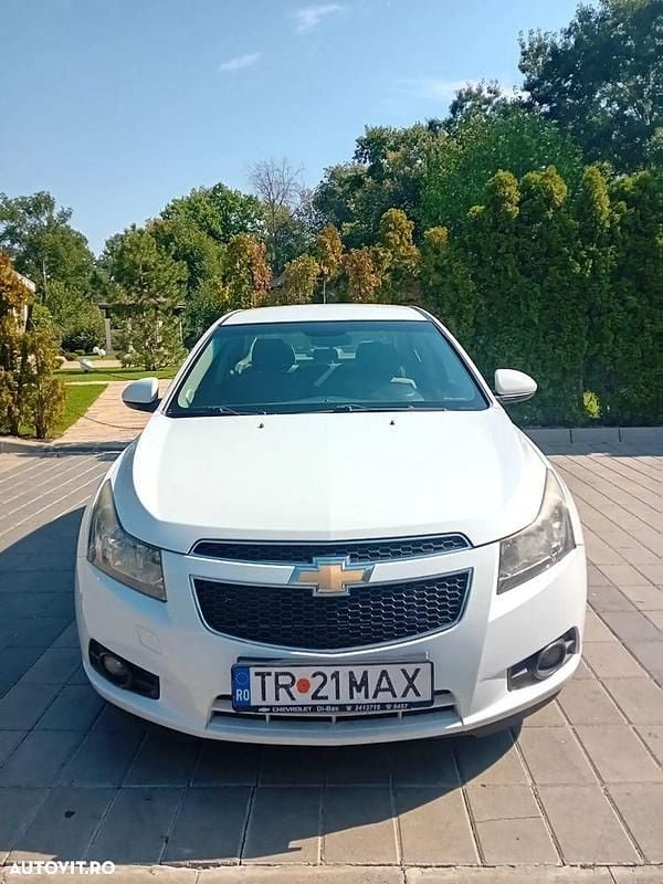 Culoarealb Utilizat 2010 Chevrolet Cruze Berlinǎ | 3.800 EUR (Preț OK) - Imagine 1/4