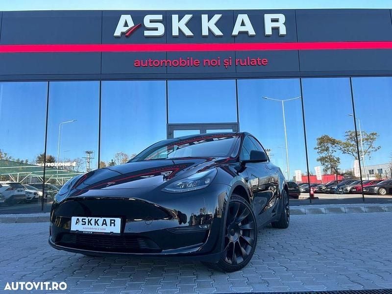Culoarenegru Utilizat 2022 Tesla Model Y SUV | 38.500 EUR (Preț OK) - Imagine 1/4